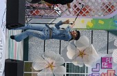 제2회 벚꽃가요제에서 노래하시는 장면사진(00009)