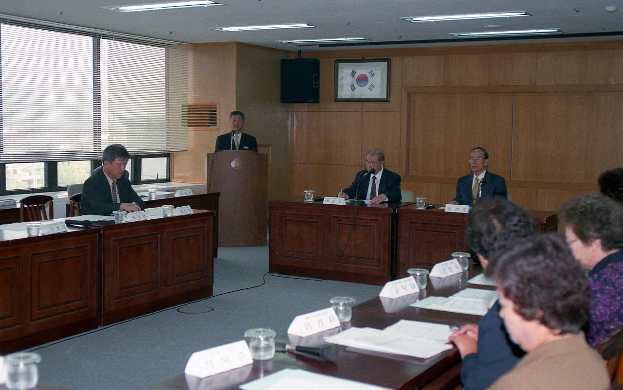 개항 100주년 장학회 간담회 장면