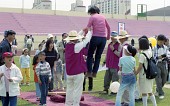 널뛰기를 하고있는 아이들의 모습사진(00005)