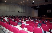 회의에 참석한 임직원들의 모습사진(00001)