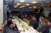 군산시의회 송년의 밤 식사자리에 모인 의원님들사진(00002)
