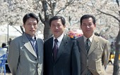 기념사진촬영을 하시는 시장님과 의원님들의 모습사진(00006)