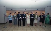 가림 미술 전시회 기념 커팅식을 하고 계신 시장님과 관련인사들사진(00002)