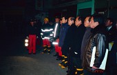 소방대원들과 사진을 찍고 있는 시장님1사진(00002)