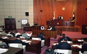 의회 임시회에서 자리에 앉아 자료를 보고 계신 임원들사진(00001)