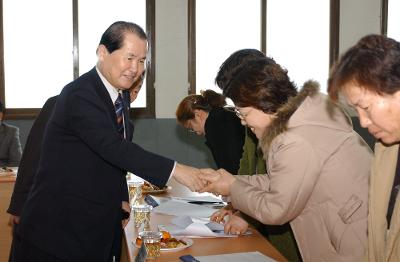 대야면 연두순시 인사하는 모습8