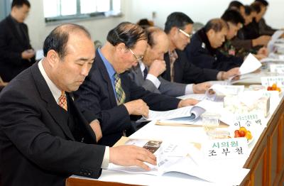 나포면 연두순시를 하는 시장님과 간담회하는 주민들5