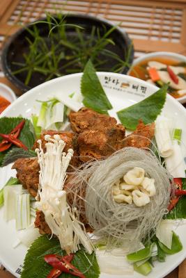 맛나 감자탕집의 감자탕 재료 6