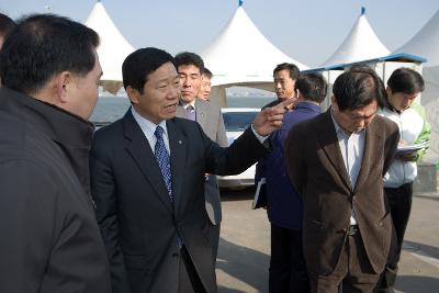 축제에 대해 의견을 말씀하시는 부시장님 2