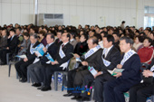 새만금 승소 판결 합동 연합 예배에 모인 시민들과 의원님들 3사진(00003)