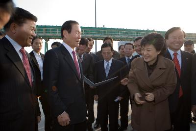 박근혜 한나라당 전대표 군산항 방문