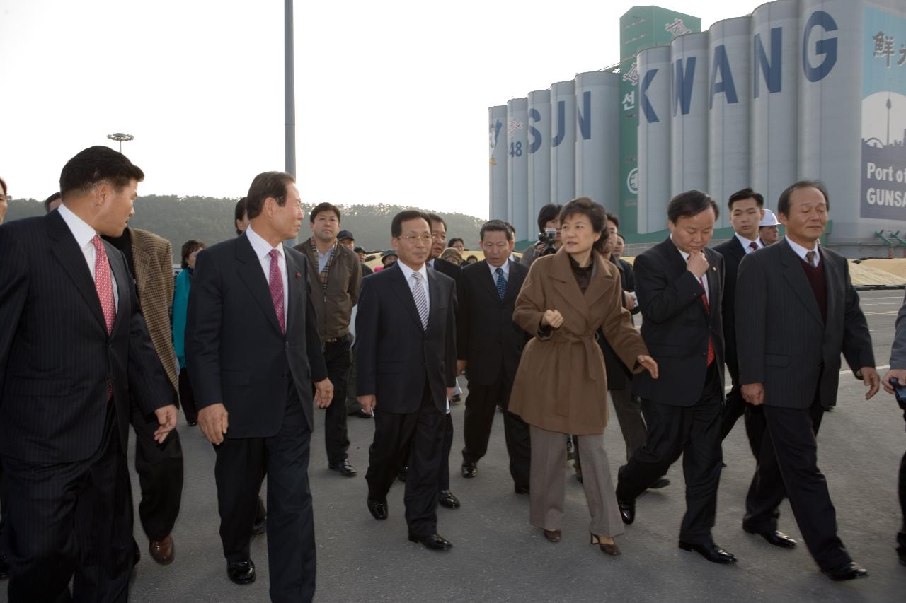 박근혜 한나라당 전대표 군산항 방문