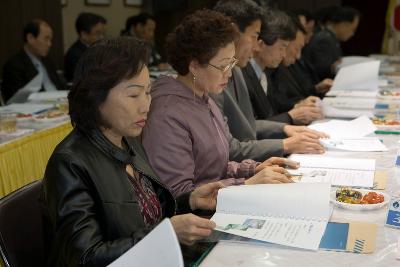 해신동 주민과의 간담회에 참석하신 주민대표님들의 모습2