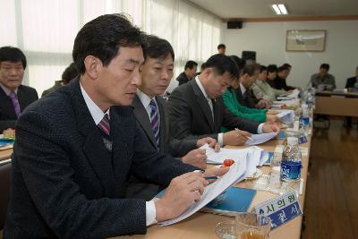 수송동 주민과의 간담회에 참석하신 의원님들의 모습