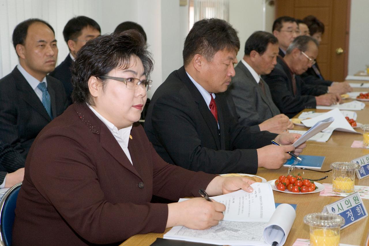 선양동 주민과의 간담회에 참석하신 주민대표님들의 모습