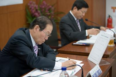 당면현안업무 보고회에 참석하신 문동신 시장님