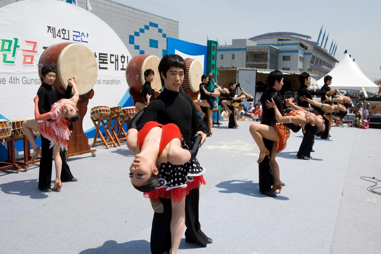 군산 새만금 마라톤대회 개최 축하 스포츠댄스 공연3