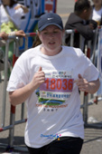 열심히 달리는 여성 외국인 참가자1사진(00008)