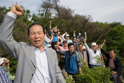 파이팅을 외치며 가시는 문동신 시장님과 새만금특별법 추진위