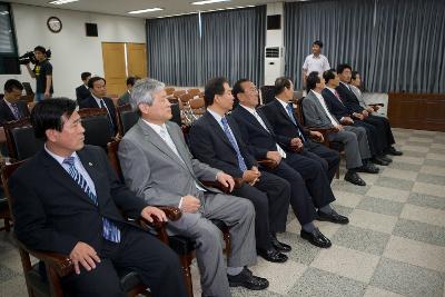 시장군수협의회에 참석하신 의원님들과 문동신 시장님1