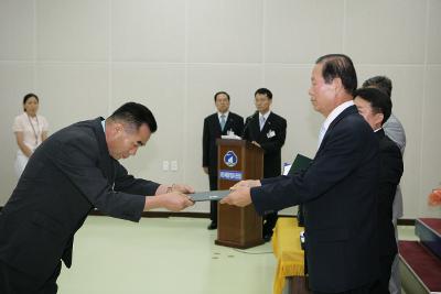 사령장을 교부하시는 문동신 시장님9