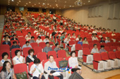 새만금 아카데미 강의를 듣고있는 관객석의 시민들1사진(00003)