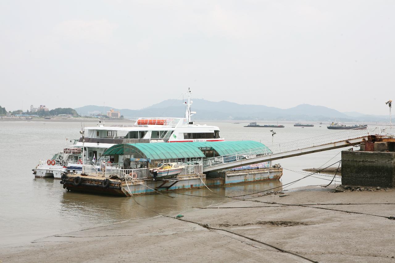 내항 선착장의 모습2