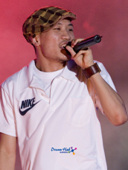 노래를 부르는 가수 다이나믹듀오 멤버의 모습1사진(00002)