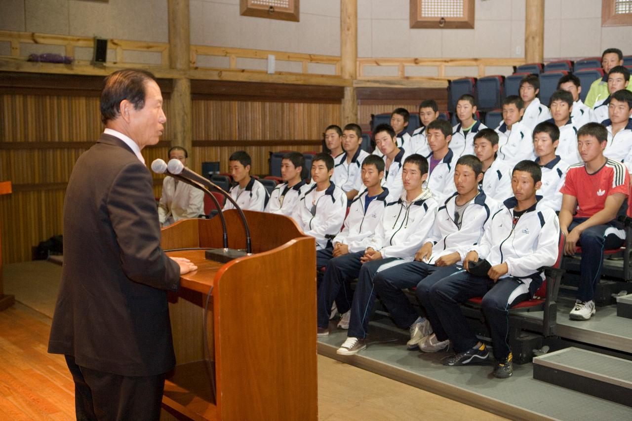 전국체전 선수단 격려사를 하시는 문동신 시장님3