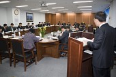 교육발전 진흥재단 협의회에 참석해 앉아계시는 시장님과 임원들5사진(00006)