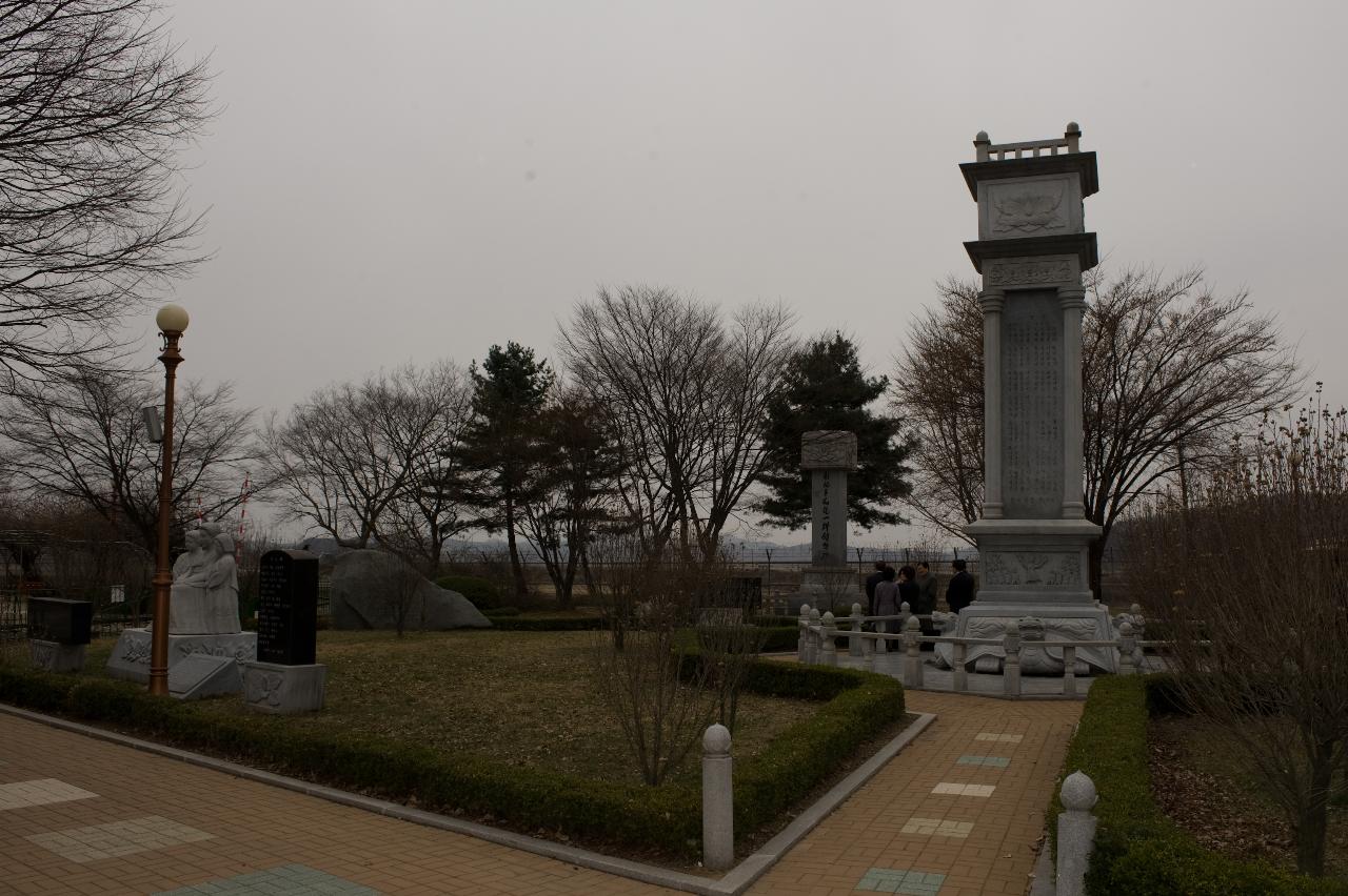 임진각 방문 기념 단체사진. 다소 다른각도에서 촬영