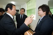 의원님과 대화를 나누시는 시장님의 모습2사진(00007)