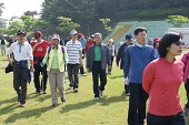 걷는 중인 임원들의 모습5사진(00157)