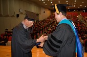 졸업장을 받는 학생들의 모습1사진(00005)