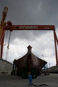 거대한 배의 갑판과 거대한 크레인의 모습5사진(00013)