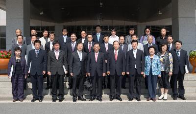 관광호텔사장단 군산팸투어 방문기념 단체사진1