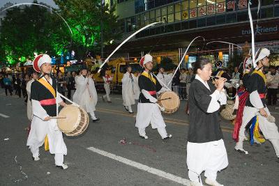 충장로축제 중 사물놀이 중인 모습2