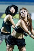 춤으로 응원중인 치어리더들의 모습2사진(00028)