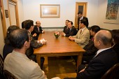 일본 의원님과 대화를 나누시는 시장님1사진(00007)