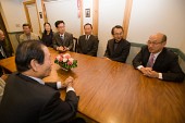 일본 의원님과 대화를 나누시는 시장님4사진(00016)