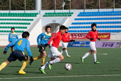 축구경기를 하는 선수들의 모습2