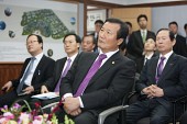 윤증현 기획재정부장관님과 시장님과 임원님들의 모습1사진(00023)