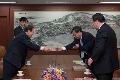 천진사회과학원장 방문