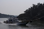 고군산군도앞을 지나가는 배의 모습사진(00010)