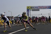 출발선에서 출발하는 새만금 인라인 마라톤 대회 선수들10사진(00022)