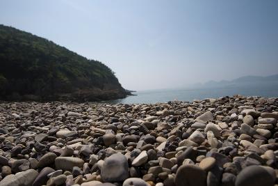 선유도 몽돌해수욕장의 자갈해변 모습