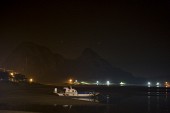 가로등이 켜진 망주봉의 야경 모습사진(00029)