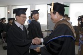 졸업장을 받는 졸업생들2사진(00007)