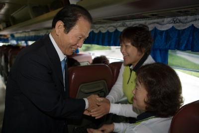 생활개선협의회 한마음대회 참가자 격려