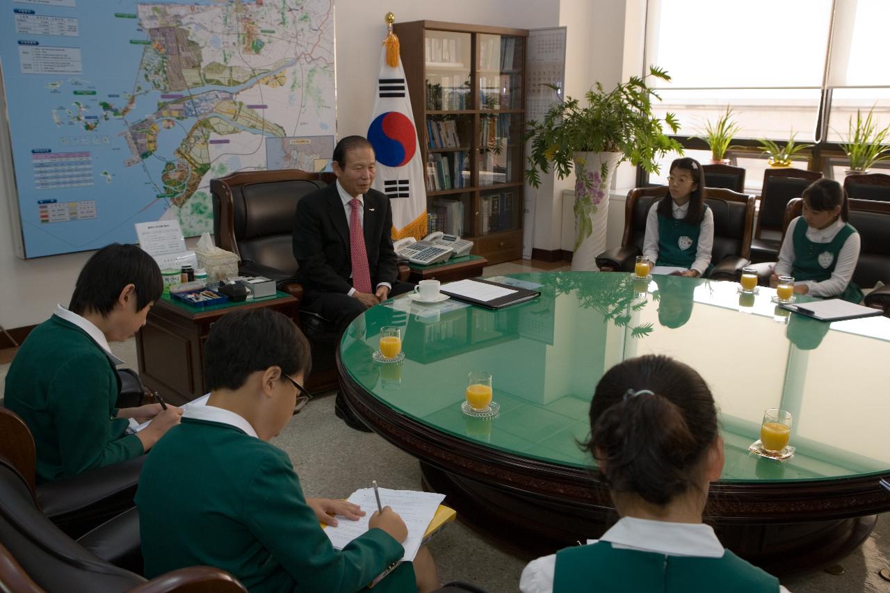 부속초등학교 어린이기자단 인터뷰